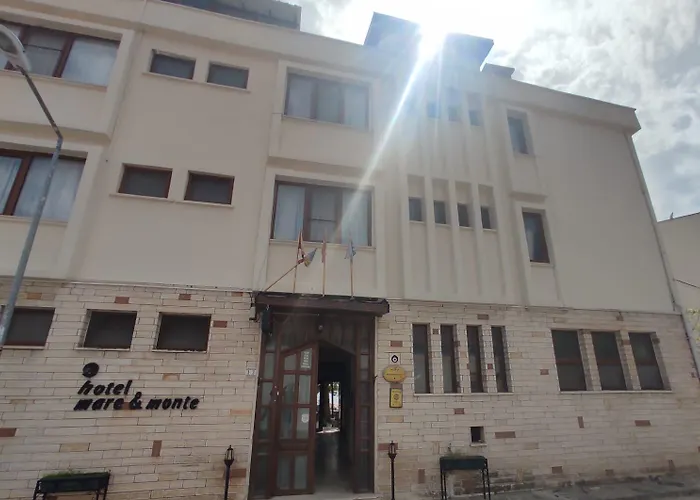 Отель Mare & Monte *
