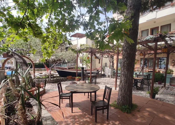 Mare & Monte Отель *